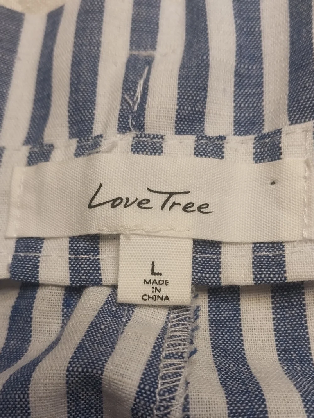Love Tree NWT High-Waisted Paperbag Tie-Belt Shorts Size Large Blue White Stripe